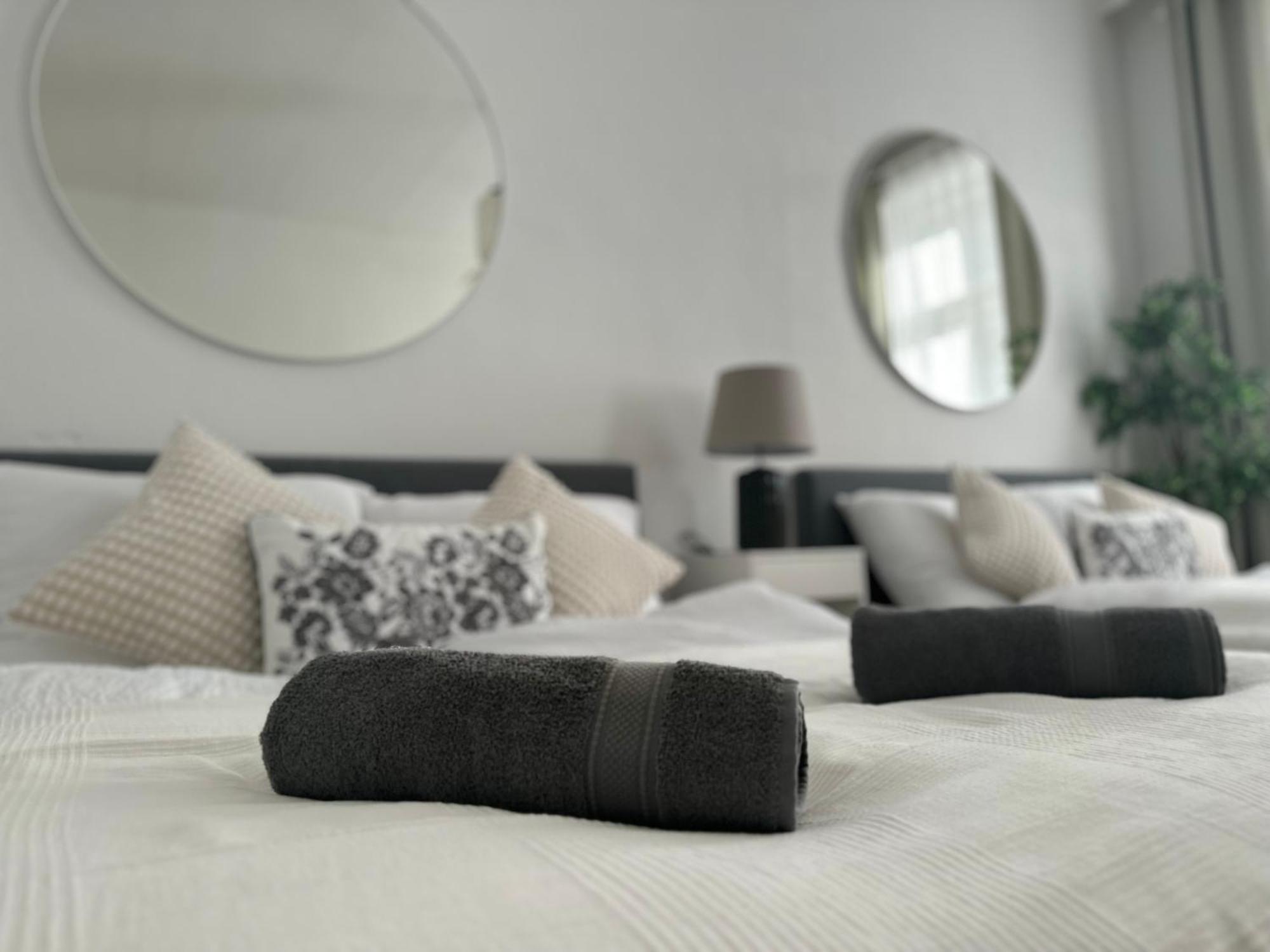 Spacious Apartment, 3 Min To U1 Reumannplatz เวียนนา ภายนอก รูปภาพ