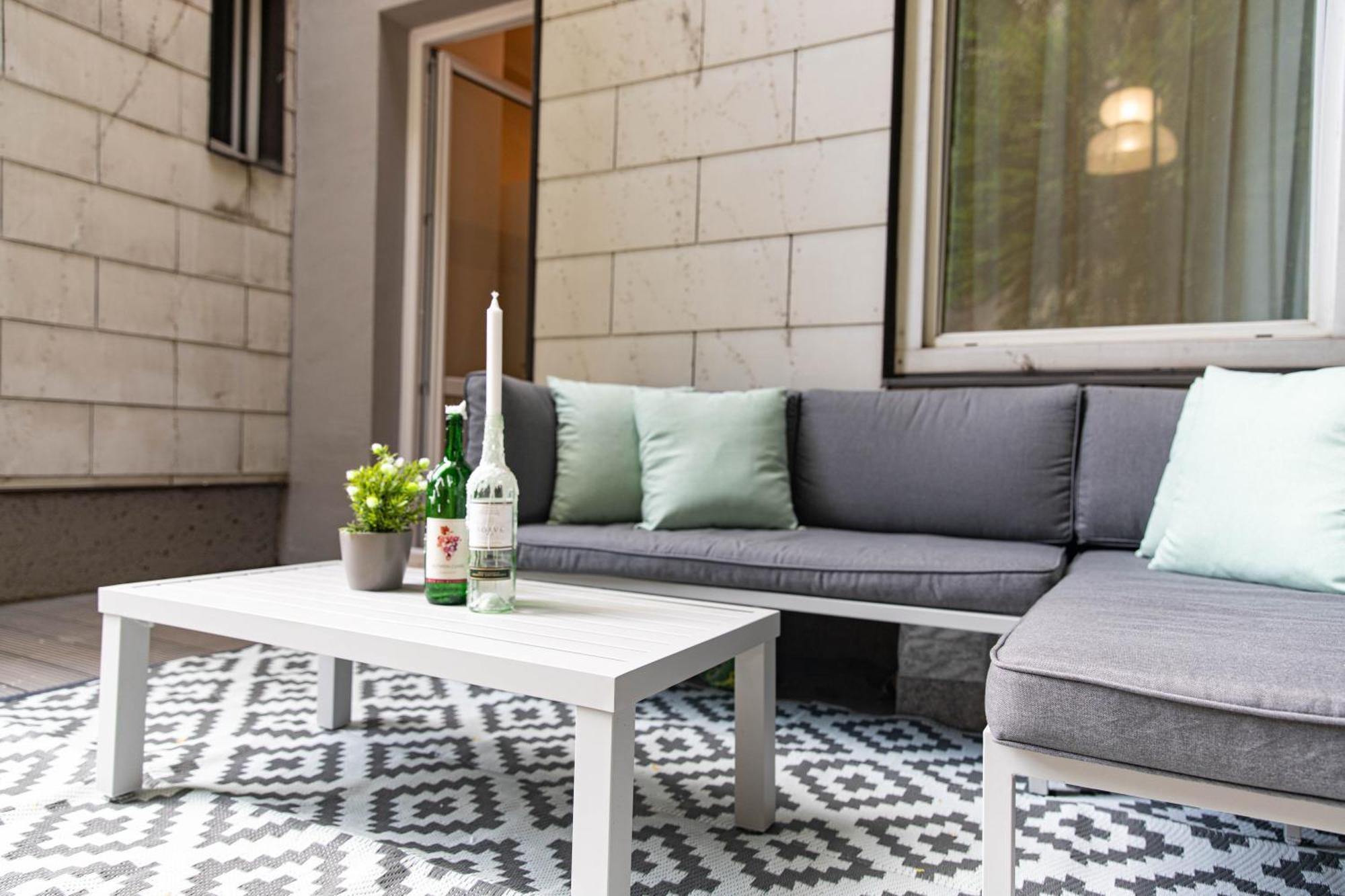 Spacious Apartment, 3 Min To U1 Reumannplatz เวียนนา ภายนอก รูปภาพ